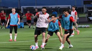 A Milli Futbol Takımı, Arizona'daki ilk idmanını taraftar eşliğinde yaptı