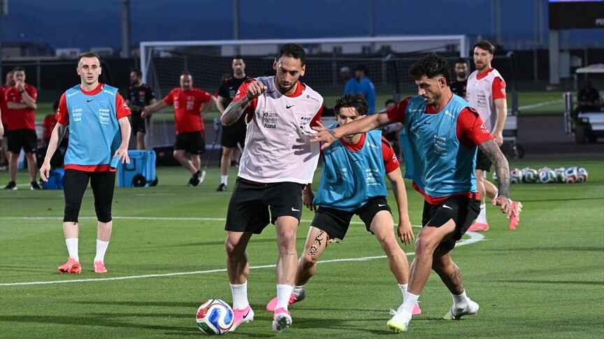 A Milli Futbol Takımı, Arizona'daki ilk idmanını taraftar eşliğinde yaptı