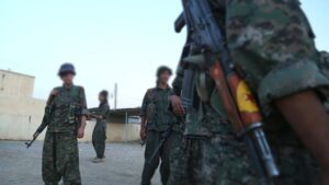 ABD güçleri, Fırat nehrinin kıyısındaki üslerine 700 PKKYPG'li terörist sevk etti