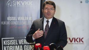 Adalet Bakanı Tunç: Ülkemizde kesinlikle çıplak arama diye bir durum söz konusu değildir, buna izin veremeyiz