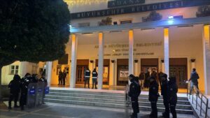 Adana Büyükşehir Belediyesine yönelik operasyon düzenlendi