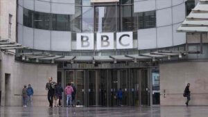 BBC, İngiltere'deki Filistin'e destek gösterileri konusunda kamuoyunu yanılttığını kabul etti