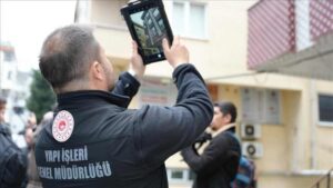 Bakan Kurum İstanbul'daki depremlerin ardından 1640 binanın az hasarlı olduğunu tespit ettik