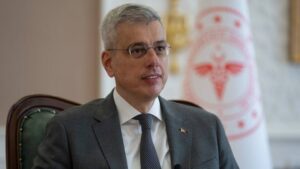 Bakan Memişoğlu: İran'a 8 Nisan'da 3 tır, dün de 6 tır daha sağlık malzemesi ve tıbbi gereç gönderdik