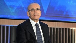 Bakan Şimşek, Londra'da Türkiye'nin ekonomik programının kararlılıkla uygulanmaya devam edileceğini bildirdi