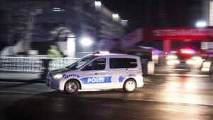 Başakşehir'de Cübbeli Ahmet Hocaya darp girişiminde bulunan zanlı yakalandı