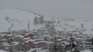 Bazı illerde kar etkili oluyor