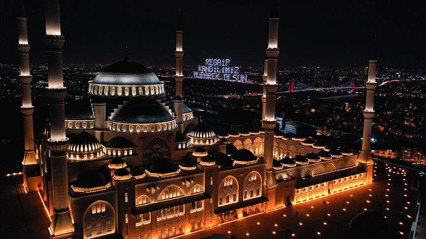 Bu Gece Regaip Kandili