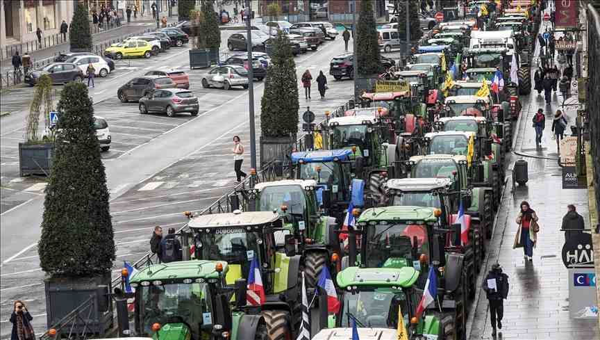 Çiftçilerin protestosu Fransa ve İspanya arasında domates tartışmasına neden oldu