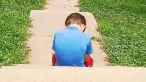 Çocuk yaşta depresyon vakalarındaki artışın küresel bir ruh sağlığı krizinin başlangıcı olabileceği belirtildi