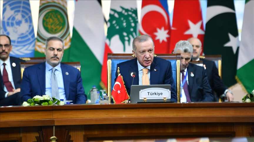 Cumhurbaşkan Erdoğan: Bölgemizde barışın tesisi için D-8 ülkeleri olarak daha fazla çaba harcamalıyız