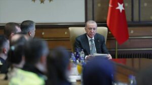 Cumhurbaşkanı Erdoğan Emniyet birimlerimiz sokaklarımızda estirilmek istenen eşkıyalığa fırsat vermemiştir