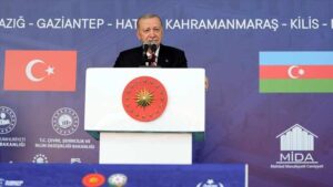 Cumhurbaşkanı Erdoğan En kısa sürede asrın felaketinin şehirlerimizde açtığı yaraları sarmanın derdindeyiz