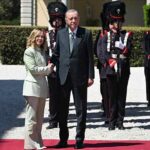 Cumhurbaşkanı Erdoğan, İtalya'da resmi törenle karşılandı