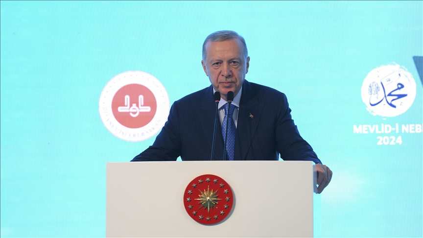 Cumhurbaşkanı Erdoğan İzinden gittiğimiz, yoluna hayatımızı adadığımız tek insan Resulullah Efendimizdir