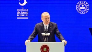Cumhurbaşkanı Erdoğan Kaçak göçle ve göçmen kaçakçılarıyla mücadeleyi ihmal etmiyoruz