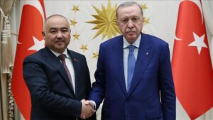 Cumhurbaşkanı Erdoğan, Kırgızistan Meclis Başkanı Turgunbek Uulu'yu kabul etti