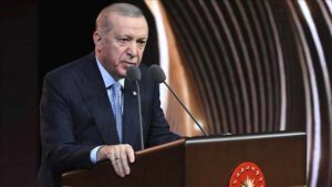 Cumhurbaşkanı Erdoğan: Milletine tepeden bakan Batıcı zihniyetin Türkiye'nin kültür hayatında açtığı yaralar kapanmadı