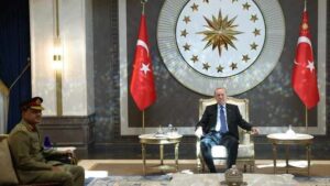 Cumhurbaşkanı Erdoğan, Pakistan Savunma Kuvvetleri Komutanı ve Kara Kuvvetleri Komutanı Munir'i kabul etti