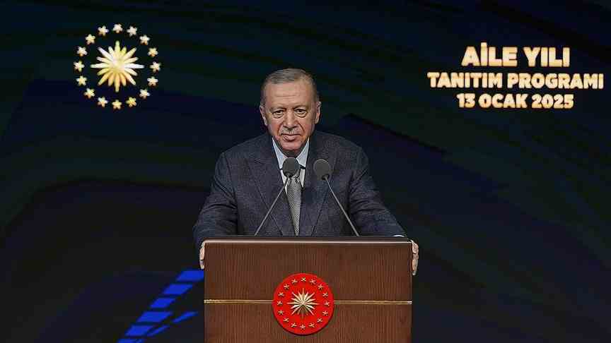Cumhurbaşkanı Erdoğan Yeni evlenecek gençlerimize faizsiz kredi desteğini 81 ilimizin tamamında uygulamaya alıyoruz