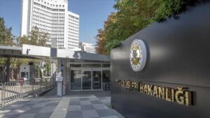 Dışişleri Bakanlığı Sözcüsü: Türk, KKTC vatandaşı ve yakınlarından oluşan 87 kişi Mısır'a ulaştı