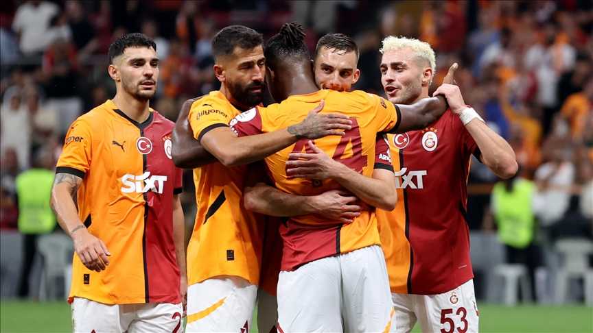 Erteleme maçında Galatasaray, sahasında Gaziantep FK'yi 3-1 mağlup etti