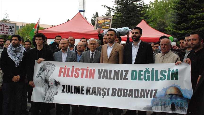 Eskişehir’de üniversite öğrencileri Filistin'e destek için “Nöbet Çadırı” açılışını yaptı