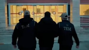 FETÖ'ye yönelik 46 ilde düzenlenen operasyonlarda 82 şüpheli tutuklandı