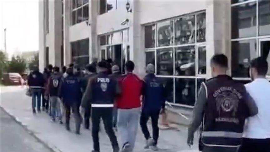 FETÖ'ye yönelik operasyonlarda 101 şüpheli yakalandı