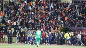Fenerbahçe, Süper Kupa maçında müsabakayı terk etme nedeniyle PFDK'ye sevk edildi