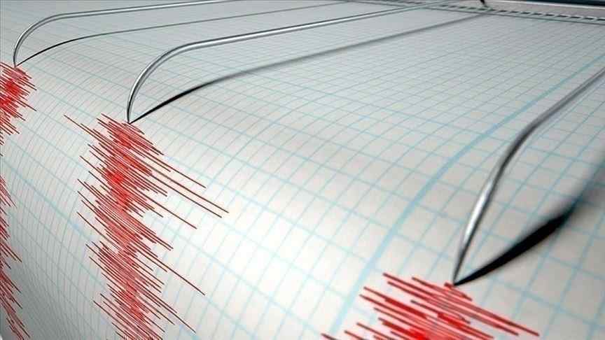 Filipinler'in Mindanao adasının doğusunda 7,6 büyüklüğünde deprem meydana geldi