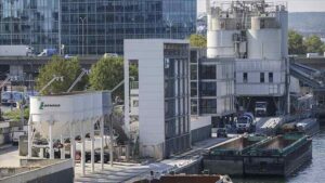 Fransız şirketi Lafarge'ın terör örgütünü finanse etmekten yargılandığı davanın ilk duruşması sona erdi