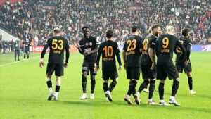 Galatasaray deplasmanda galip geldi Yılport Samsunspor 0-2 Galatasaray