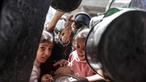 Gazze Şeridi'nde açlık ve susuzluktan ölenlerin sayısı 20'ye yükseldi