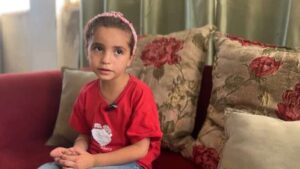 Gazze'de çektiği videolarla annesi için yardım isteyen 3 yaşındaki Cumane: Annem cennete gitti, hepinize küstüm