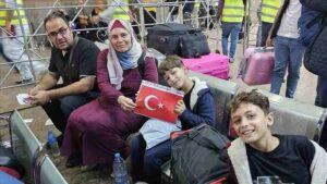 Gazze'den Türk vatandaşlarının Mısır'a tahliyesi başladı
