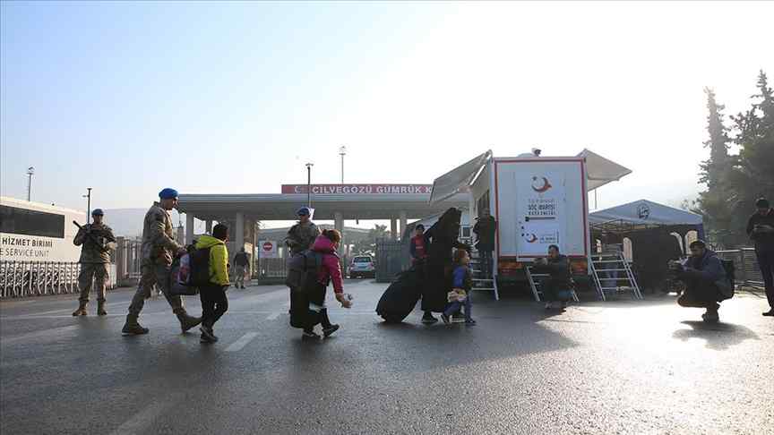İçişleri Bakanı Yerlikaya Son bir ayda 52 bin 622 Suriyeli ülkesine döndü