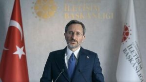 İletişim Başkanı Altun'dan, Yunan basınında yer alan dezenformasyon içerikli habere ilişkin paylaşım