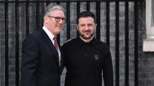 İngiltere Başbakanı Starmer, Ukrayna konulu zirve öncesi Zelenskiy ile bir araya geldi