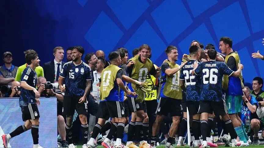 İngiltere'yi mağlup eden Arjantin finale yükseldi