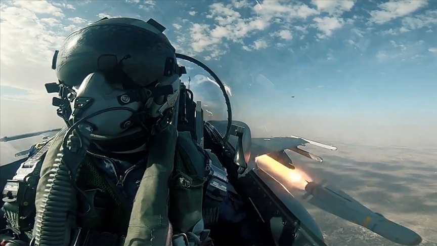 Irak ve Suriye'nin kuzeyinde 8 PKKYPG'li terörist etkisiz hale getirildi