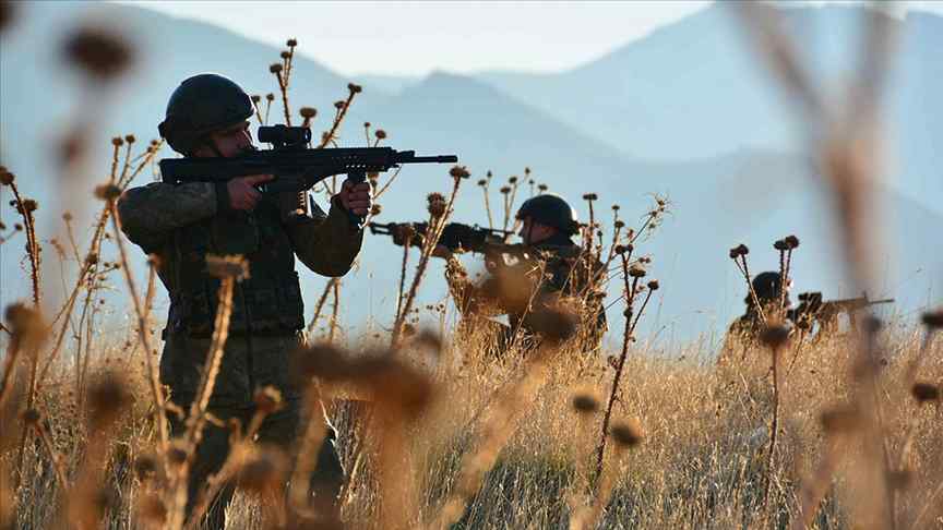 Irak'ın ve Suriye'nin kuzeyinde 4 PKKYPG'li terörist etkisiz hale getirildi