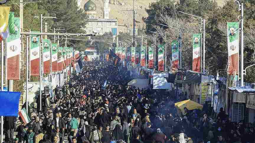 İran'da Süleymani'nin mezarı yakınındaki iki ayrı patlamada 95 kişi yaşamını yitirdi