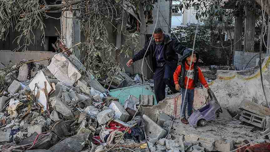 İsrail, Gazze Şeridi'ne yönelik saldırılarını 121. gününde de yoğun şekilde sürdürüyor