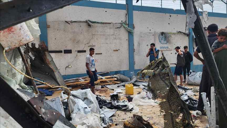 İsrail, Refah'ta Filistinlilerin çadırlarının olduğu bölgeyi bombaladı 25 kişi öldü