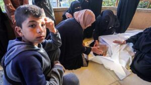 İsrail'in Gazze Şeridi'ne saldırılarında can kaybı 52 bin 365'e yükseldi