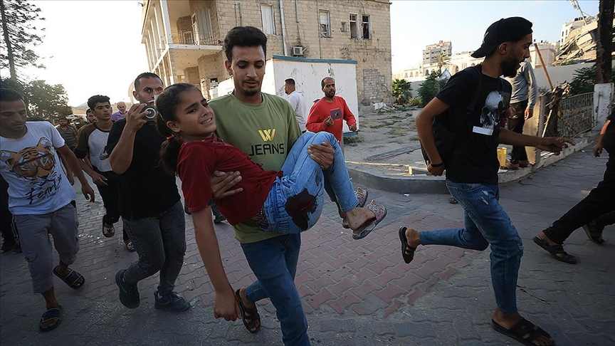 İsrail'in Gazze'de yardım bekleyenlere saldırısında 16 kişi hayatını kaybetti 100 kişi yaralandı