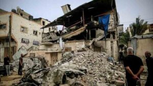 İsrail'in Gazze'ye düzenlediği saldırıda Filistinli anne ve 4 çocuğu hayatını kaybetti