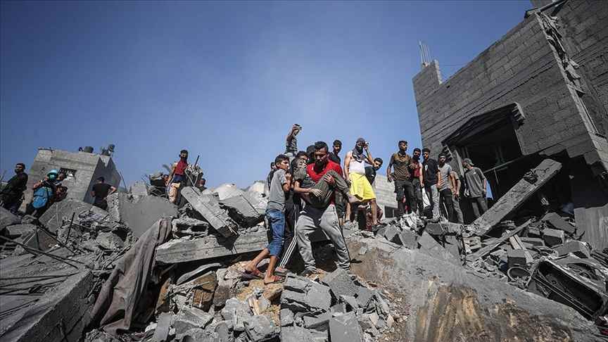 İsrail'in Gazze'ye düzenlediği saldırılarda can kaybı 7 bin 28'e yükseldi