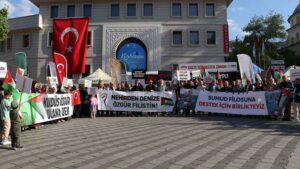İsrail'in Küresel Sumud Filosu'na saldırısına ülke genelinde tepki gösterildi - Türkiye'den kınama